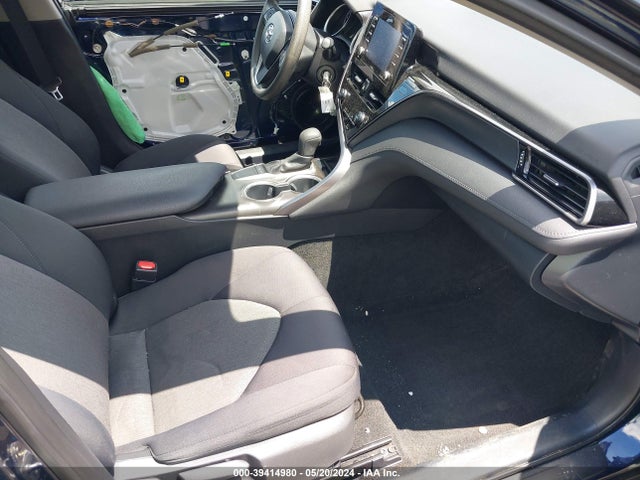 Toyota CAMRY LE 2022 4T1C11AK0NU627728 Image 5