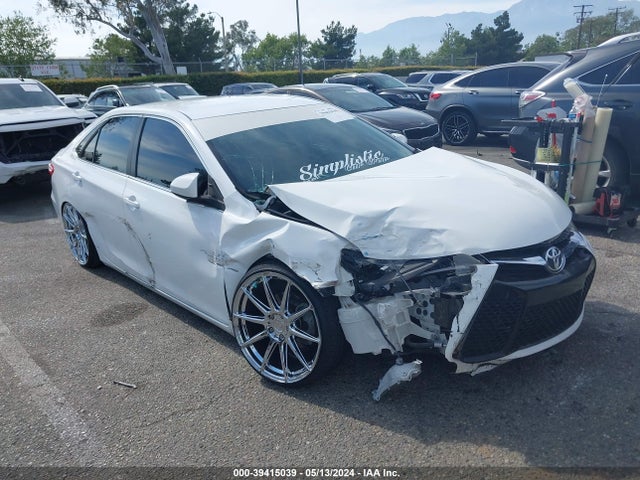 Toyota CAMRY LE 2016 4T4BF1FK7GR580826 zdjęcie główne