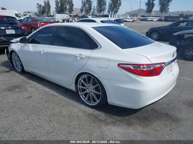 Toyota CAMRY LE 2016 4T4BF1FK7GR580826 Image 3