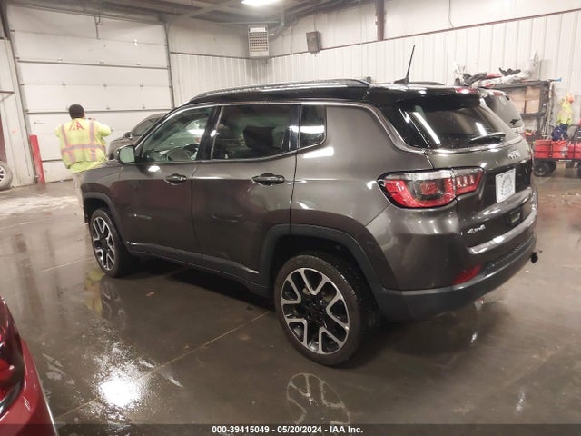 3C4NJDCB3JT201743 Jeep Compass Limited 4x4
