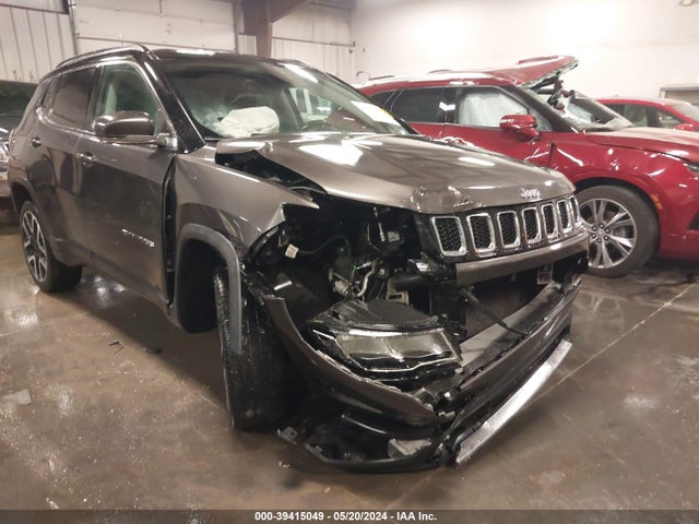 3C4NJDCB3JT201743 Jeep Compass Limited 4x4