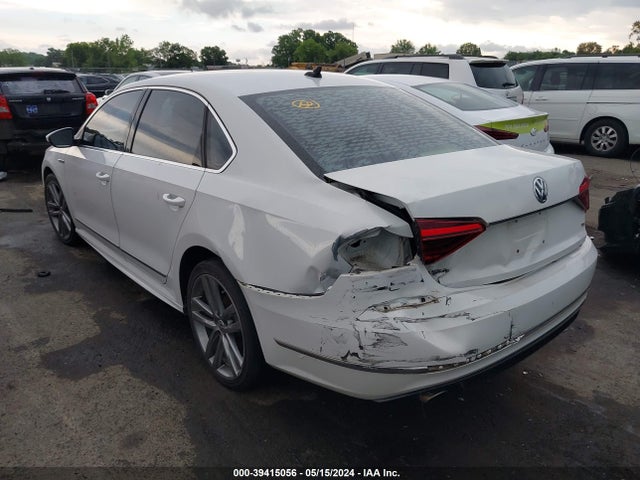 1VWDT7A3XHC073541 Volkswagen Passat 1.8t R-line