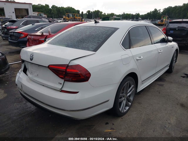 1VWDT7A3XHC073541 Volkswagen Passat 1.8t R-line