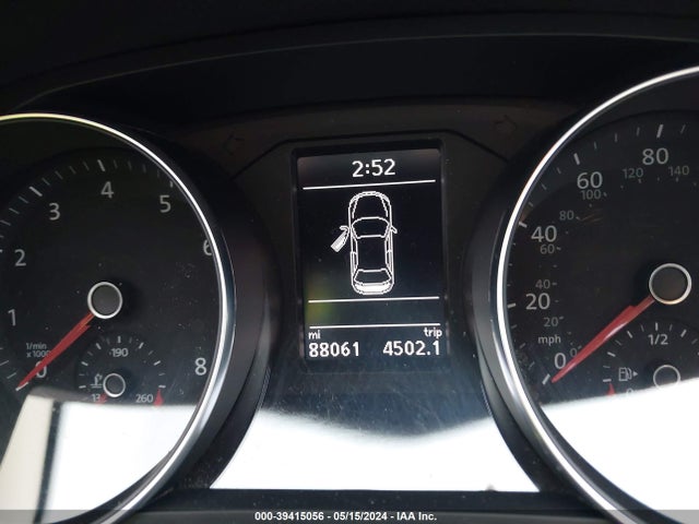 1VWDT7A3XHC073541 Volkswagen Passat 1.8t R-line