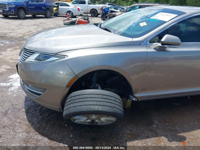 3LN6L2J92GR611566 Lincoln MKZ