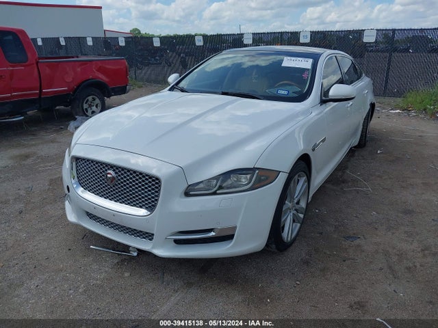 2016 JAGUAR XJ SAJWA2G71G8W00707 Photo 1