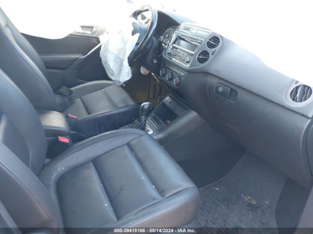 WVGAV3AX2EW567247 Volkswagen TIGUAN SE