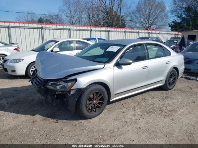 1VWAS7A3XGC040396 Volkswagen Passat 1.8t S