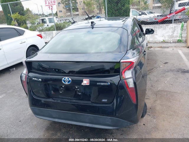 Toyota Prius Two Eco 2016 JTDKARFU4G3020474 Image 17