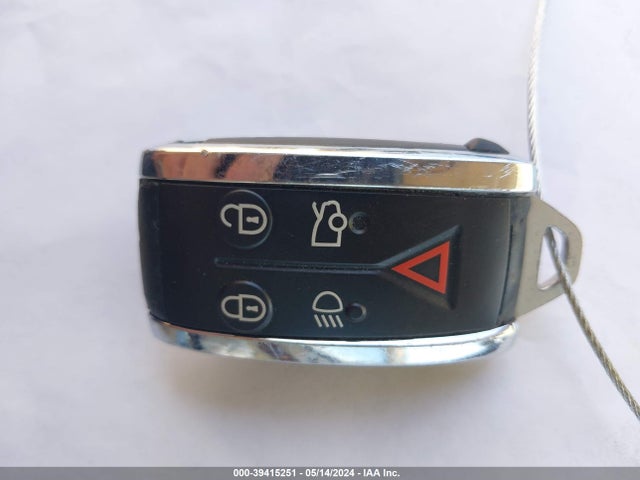 2012 JAGUAR XF SAJWA0HB3CLS29175 Photo 10