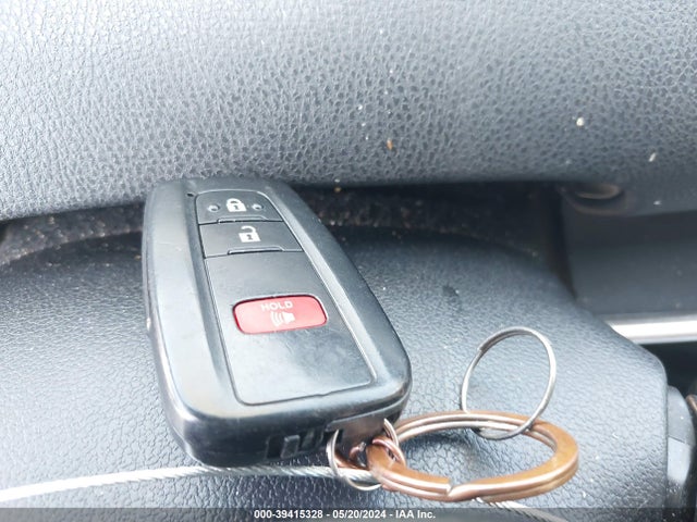 Toyota Prius Two Eco 2016 JTDKARFUXG3026070 Image 11
