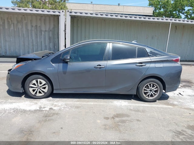 Toyota Prius Two Eco 2016 JTDKARFUXG3026070 Image 14