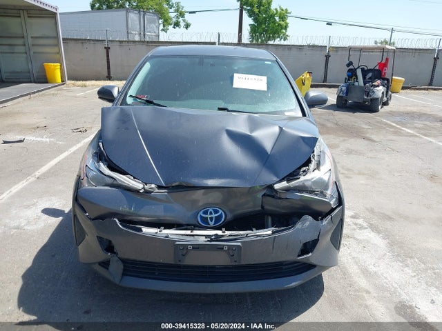 Toyota Prius Two Eco 2016 JTDKARFUXG3026070 Image 6