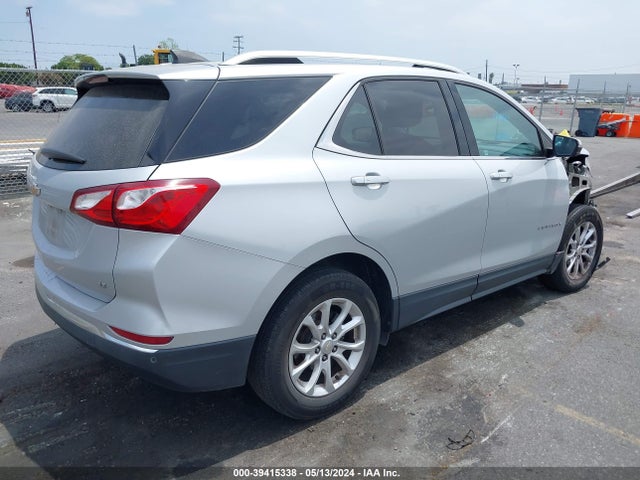 Chevrolet EQUINOX LT 2018 2GNAXJEV8J6323058 Image 4