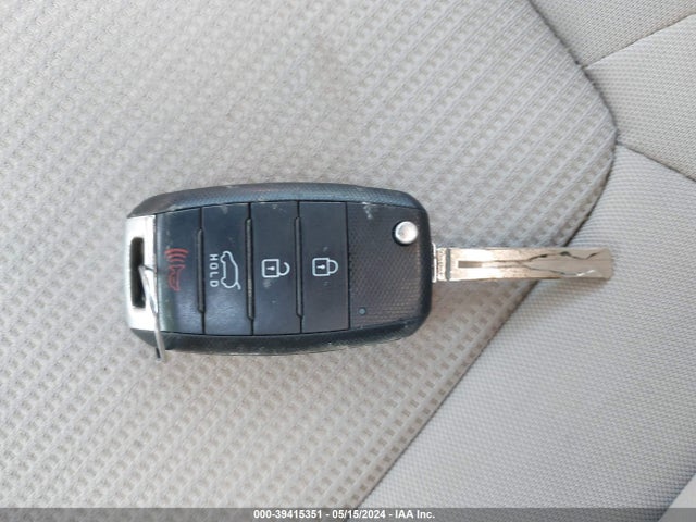 KIA SORENTO LX 2015 5XYKT3A6XFG618952 Image 11