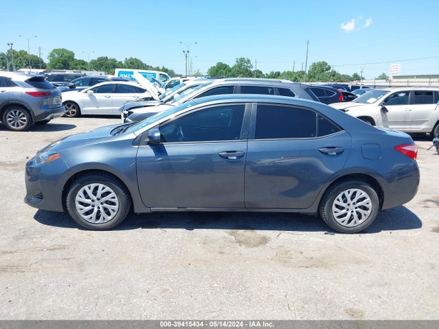 Toyota COROLLA LE 2018 5YFBURHE2JP798607 Image 14