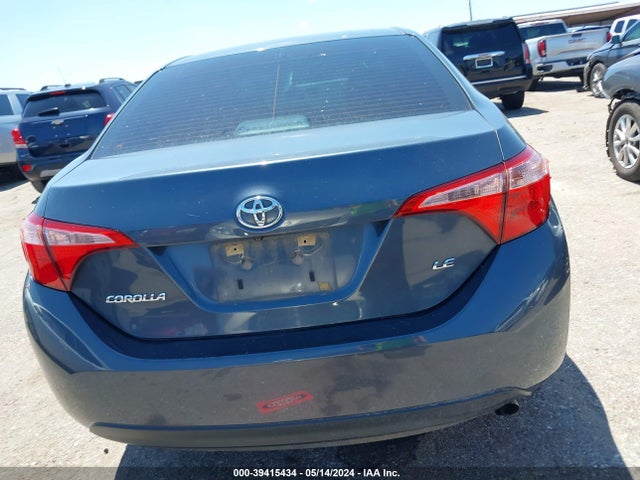 Toyota COROLLA LE 2018 5YFBURHE2JP798607 Image 16