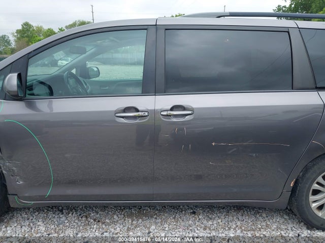 Toyota Sienna Xle 8 Passenger 2017 5TDYZ3DC5HS836765 Image 15