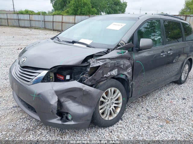 Toyota Sienna Xle 8 Passenger 2017 5TDYZ3DC5HS836765 Image 6
