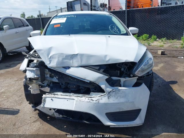 1FADP3K27JL207181 Ford FOCUS SE