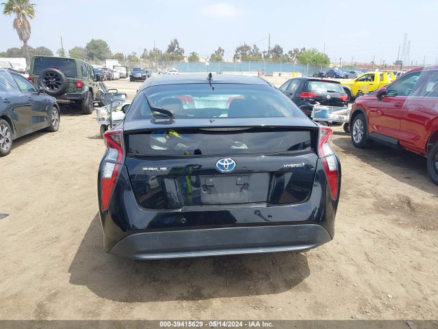 Toyota Prius Two 2017 JTDKBRFU9H3056806 Image 16
