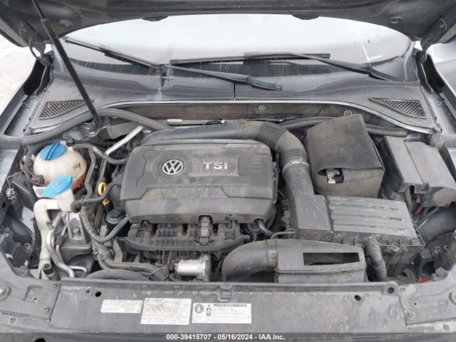 1VWAT7A34FC070439 Volkswagen Passat 1.8t S