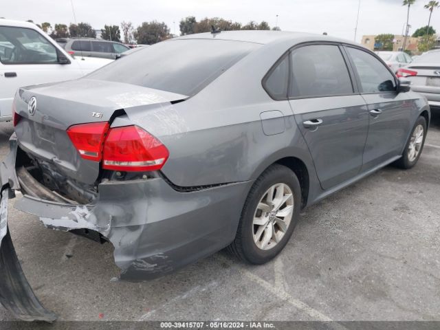 1VWAT7A34FC070439 Volkswagen Passat 1.8t S