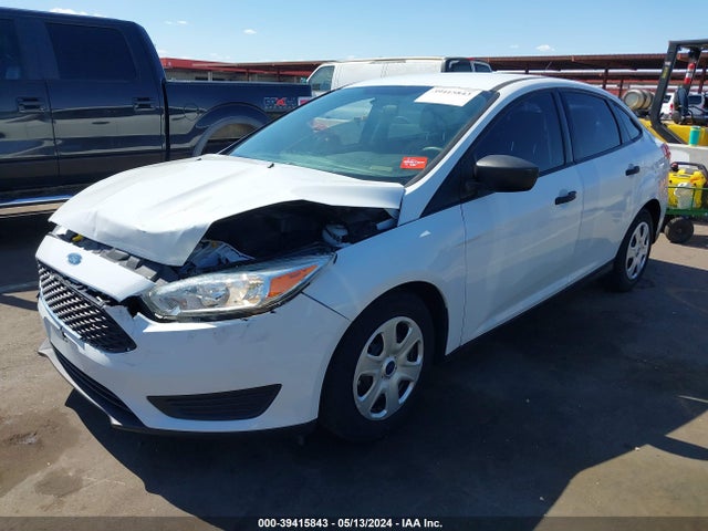 Ford FOCUS S 2017 1FADP3E2XHL230735 Image 2