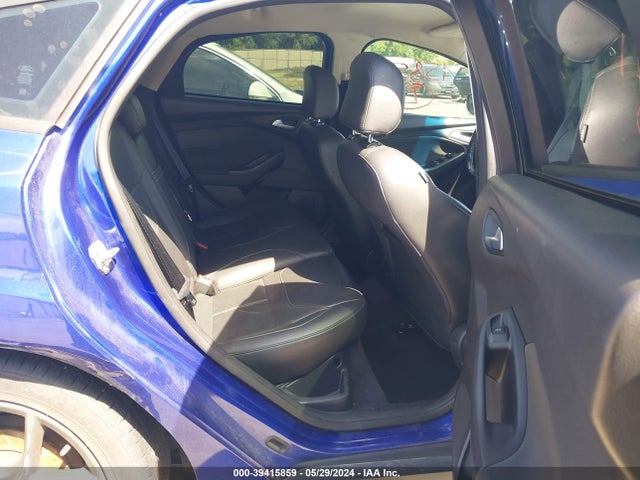 Ford FOCUS SE 2015 1FADP3K23FL364777 Image 8