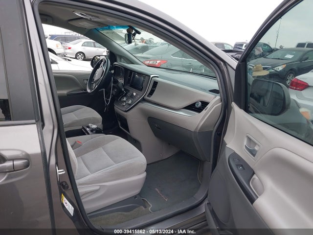 Toyota Sienna Le 8 Passenger 2017 5TDKZ3DC9HS825225 Image 5