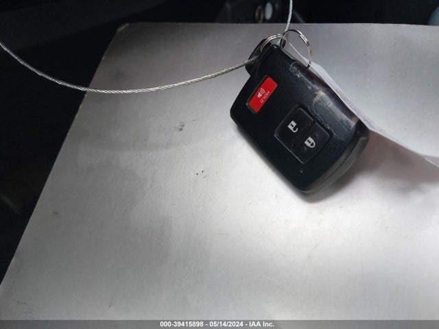 Toyota Prius V Four 2017 JTDZN3EU6HJ058948 Image 11
