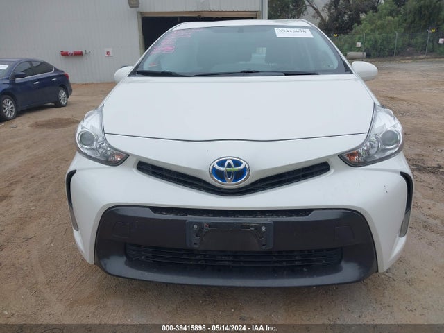Toyota Prius V Four 2017 JTDZN3EU6HJ058948 Image 13