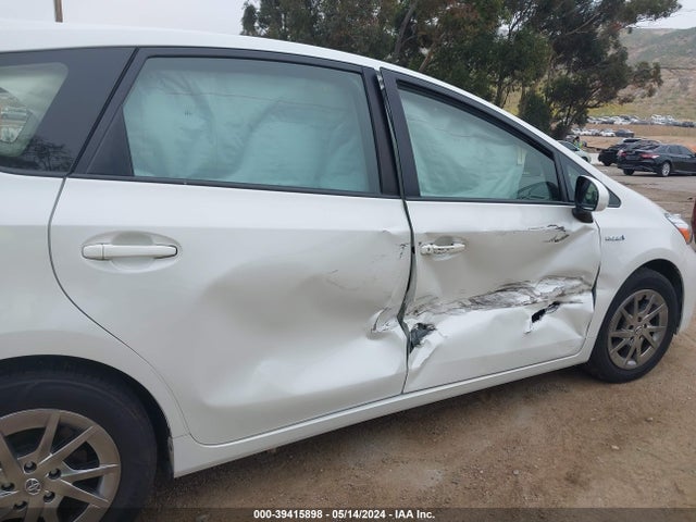 Toyota Prius V Four 2017 JTDZN3EU6HJ058948 Image 12