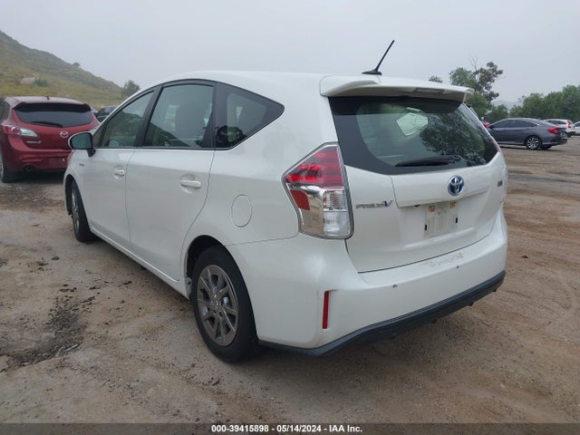 Toyota Prius V Four 2017 JTDZN3EU6HJ058948 Image 3