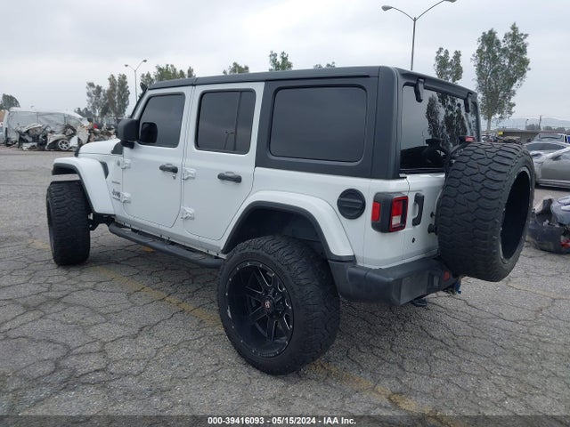 1C4HJXEN9KW623324 Jeep Wrangler Unlimited Sahara 4x4