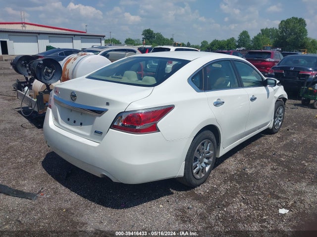 Nissan Altima 2.5 S 2014 1N4AL3AP0EN385522 Image 4