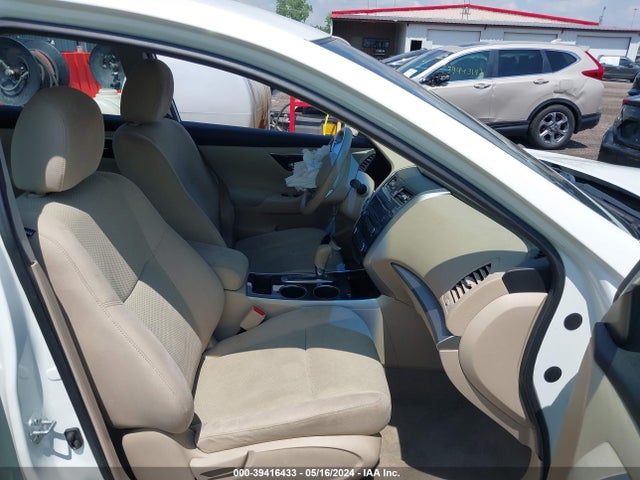 Nissan Altima 2.5 S 2014 1N4AL3AP0EN385522 Image 5