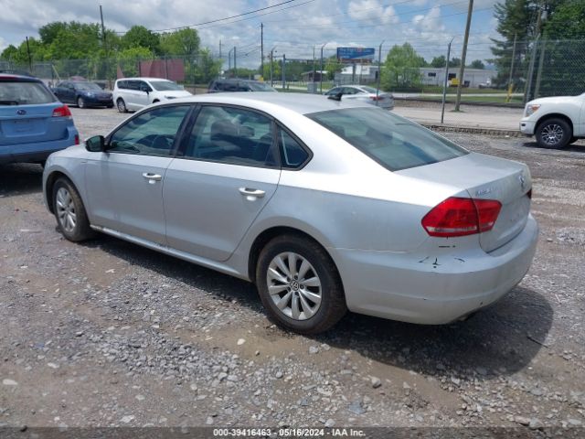 1VWAT7A38FC037461 Volkswagen Passat 1.8t Wolfsburg Edition