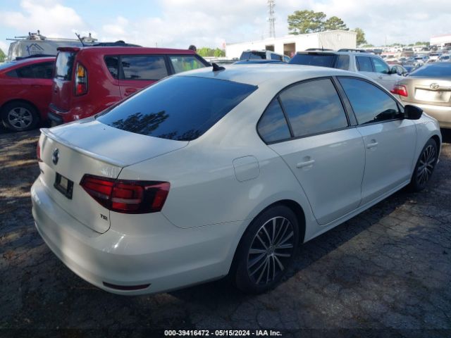 3VWD17AJ2GM241738 Volkswagen Jetta 1.8t Sport