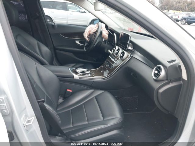 55SWF4JB4FU096286 Mercedes-Benz C 300 Luxury/sport