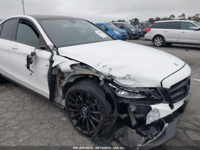 55SWF4JB4FU096286 Mercedes-Benz C 300 Luxury/sport
