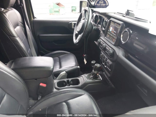 1C4HJXENXMW591521 Jeep Wrangler Unlimited Sahara Altitude 4x4