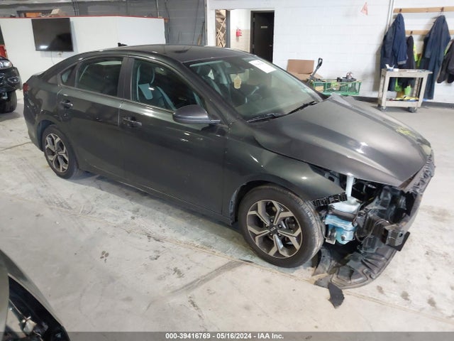2019 3KPF24AD2KE032522 main image