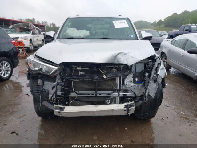 JTEBU5JR0K5702702 Toyota 4RUNNER SR5