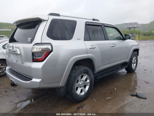 JTEBU5JR0K5702702 Toyota 4RUNNER SR5