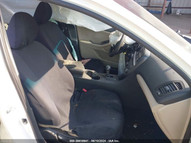 KNAGM4A70E5495359 KIA Optima Lx