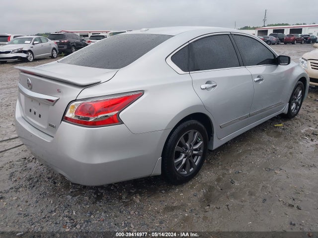 Nissan Altima 2.5 S 2015 1N4AL3AP3FC479990 Image 4