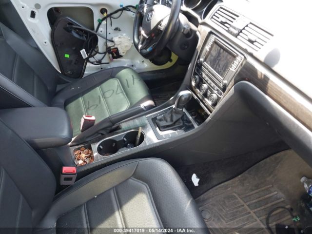 1VWBA7A37JC008486 Volkswagen Passat 2.0t Se