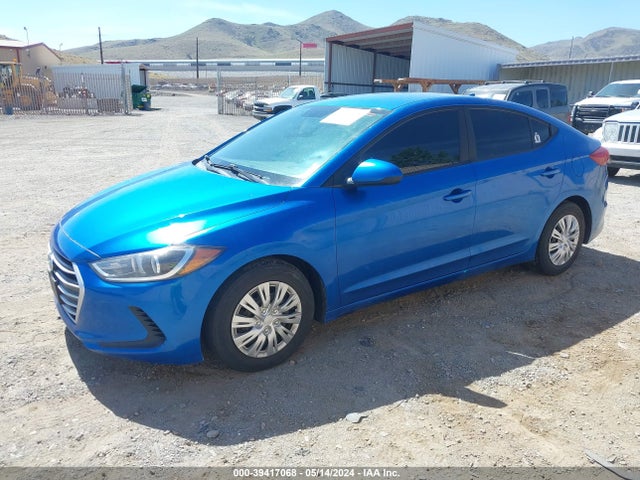 Hyundai ELANTRA SE 2017 5NPD74LF2HH208156 Image 2