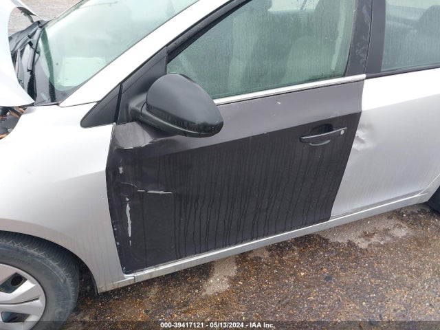 Chevrolet Cruze Ls Auto 2014 1G1PA5SG7E7246702 Image 6